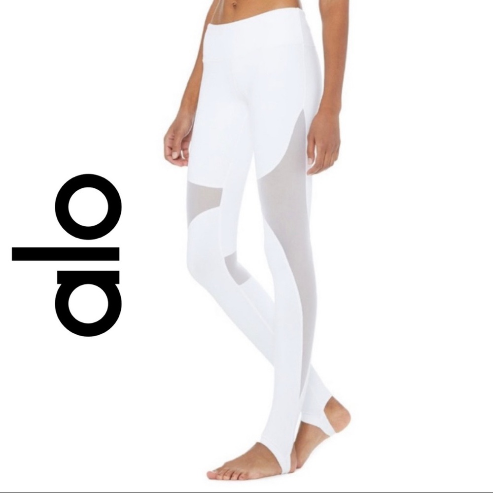 Alo Yoga White Coast Leggings SOLD OUT size XS